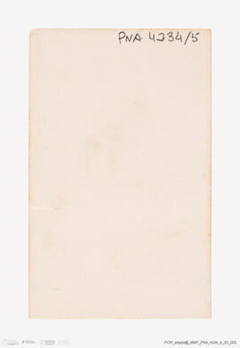 Álbum com retratos de membros das famílias reais europeias