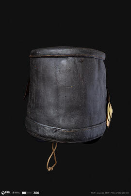 Cobertura de uniforme militar