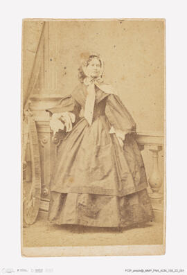 Álbum com retratos de membros das famílias reais europeias