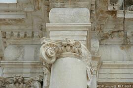 Detalhes de elementos decorativos (interior e exterior)