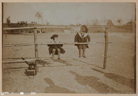 Álbum fotográfico - Passeios no Campo; saltos a cavalo; etc