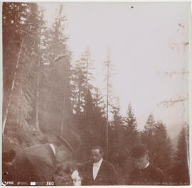 Fotografia - Paisagem / Retrato - Viagens Reais – Gressoney /pic-nic no campo, criado fardado