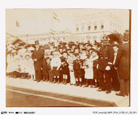 Álbum de fotografias das Viagens a Portugal da Rainha Alexandra e do Kayser Guilherme II