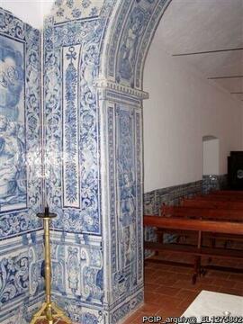 Parede decorada com azulejo