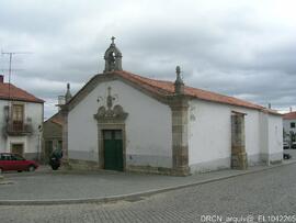 Edifício – Fachadas principal e lateral