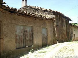 Exemplo de construções vernaculares no aglomerado