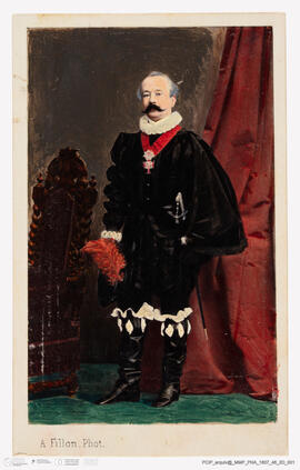 Álbum com fotografias do Baile de Máscaras de Carnaval de Fevereiro de 1865 no Paço Real da Ajuda