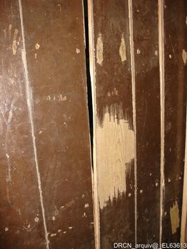 Restauro tábuas do soalho em oficina