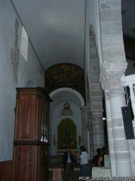 Nave lateral esquerda