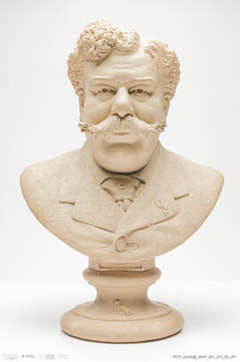 Busto Rafael Bordalo Pinheiro