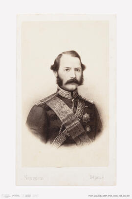 Álbum com retratos de membros das famílias reais europeias