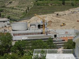 Construção de uma ETAR e seu impacto ambiental a caminho de São Pedro Balsemão