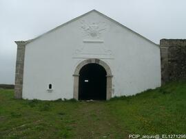 Edifício no interior da muralha