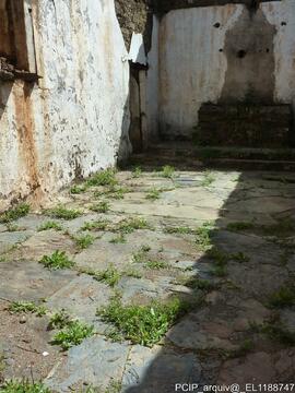 Fotografia das ruinas da capela