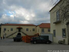 Parte posterior de 2 dos edificios