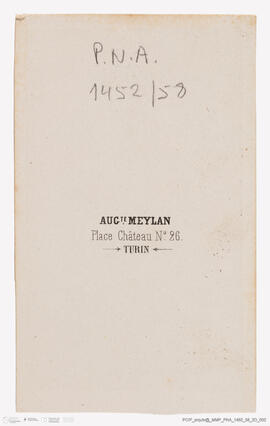 Álbum fotográfico - Álbum de fotografias com retratos de familiares da rainha D. Maria Pia