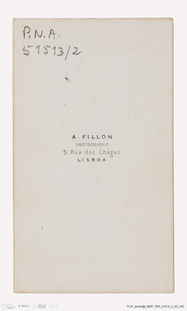 Álbum com retratos de membros das famílias reais