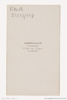 Álbum com retratos de membros das famílias reais