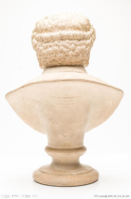 Busto Rafael Bordalo Pinheiro