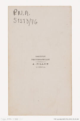 Álbum com retratos de membros das famílias reais