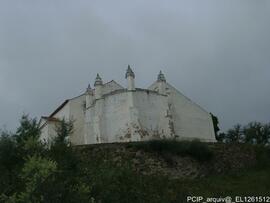 Vista geral do imóvel e área envolvente