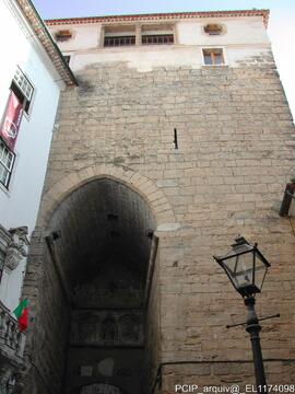 Arco da Torre de Almedina