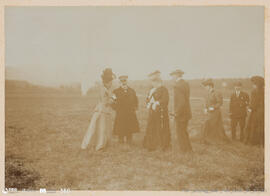 Álbum fotográfico - Passeios no Campo; saltos a cavalo; etc