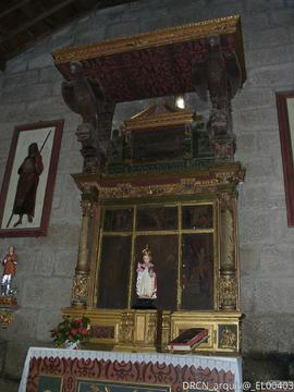 Capela de São Torcato, Monumento Nacional, sacristia - cachorro e vão