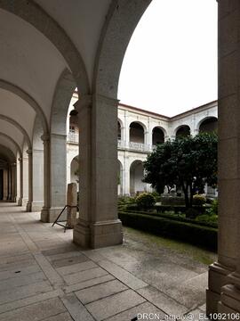 Claustro