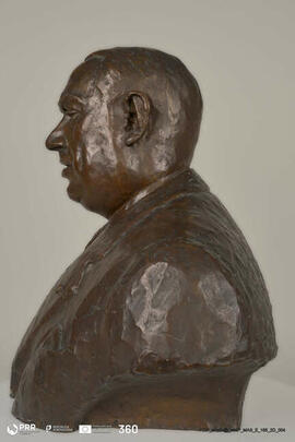 Busto do Comendador Alberto Pimenta Machado