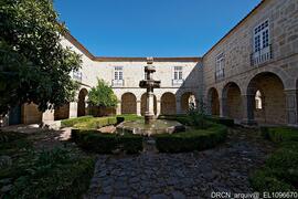 Claustro – Chafariz