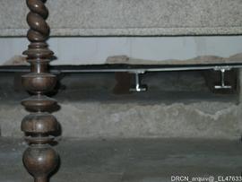 Parede zona posterior retábulos coro refroços