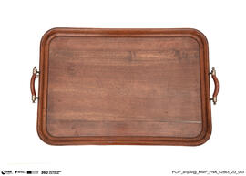 Tabuleiro de Madeira com Pegas de Metal