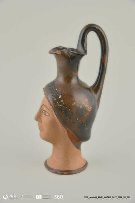 Jarro trilobado (Doação Bühler-Brockhaus)