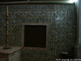 Detalhe de parede em azulejo