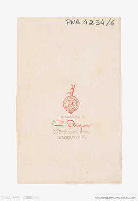 Álbum com retratos de membros das famílias reais europeias