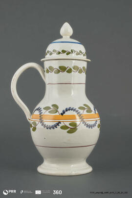 Caneca com tampa