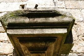 Fotografia da igreja em ruinas