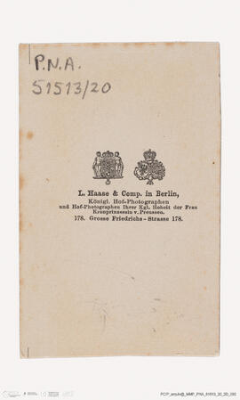 Álbum com retratos de membros das famílias reais