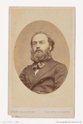 Álbum com retratos de membros das famílias reais