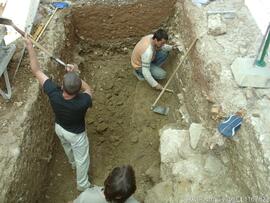 Sondagens  arqueológicas