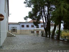 Vista parcial da fachada lateral