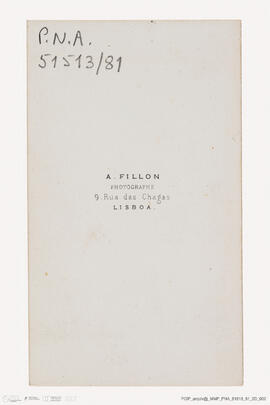 Álbum com retratos de membros das famílias reais