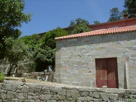 Imóvel na área adjacente à capela