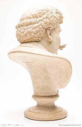 Busto Rafael Bordalo Pinheiro