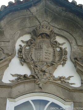 Exterior - Fachada Norte - Brazão