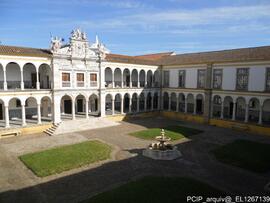 Claustro maior
