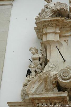 Detalhes de elementos decorativos (interior e exterior)