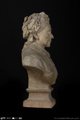 Busto de Emília Pinto Leite