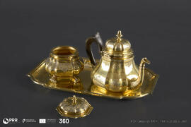 Açucareiro, bule e bandeja